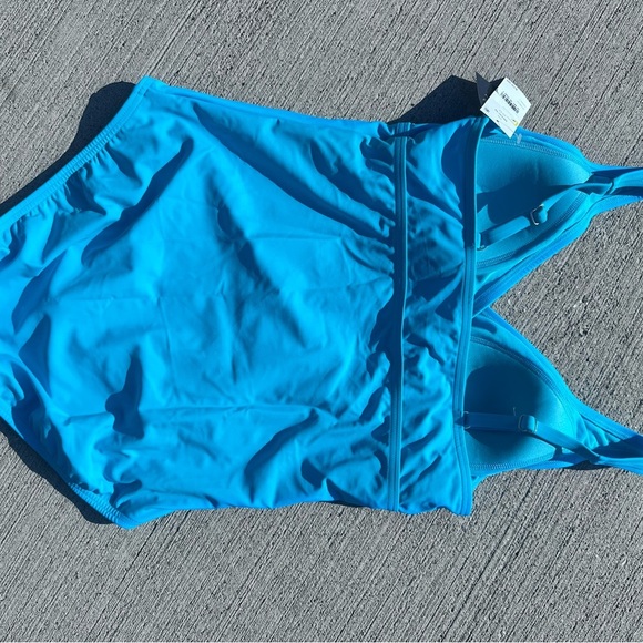 LAND’s End Vibrant Blue One-Piece Swimsuit NWT - Picture 3 of 4